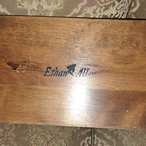 Ethan Allen Vintage 30" HeirloomMaple Wall Shelf with Plate Rack - Picture 4 of 4